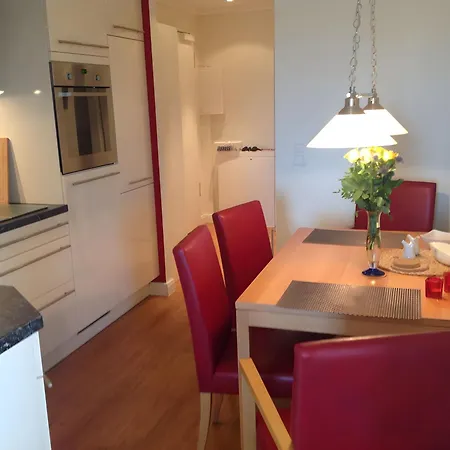 Bernstein We 10 Apartment *